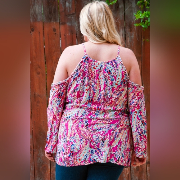 NEW WITH TAGS PLUS SIZE Pink Print Cold Shoulder Long Sleeve Top - Picture 2 of 2